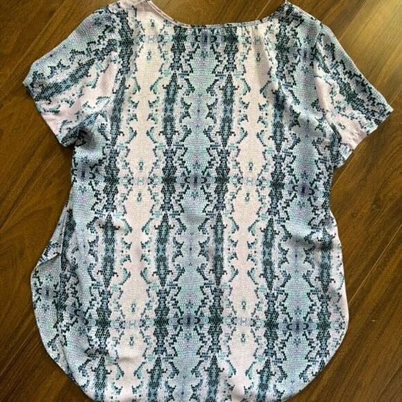 OLIVACEOUS S blue green cream snake print blouse - Picture 4 of 4